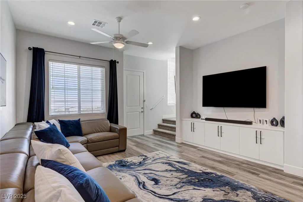 6430 Spring Jog, Las Vegas, NV 89166