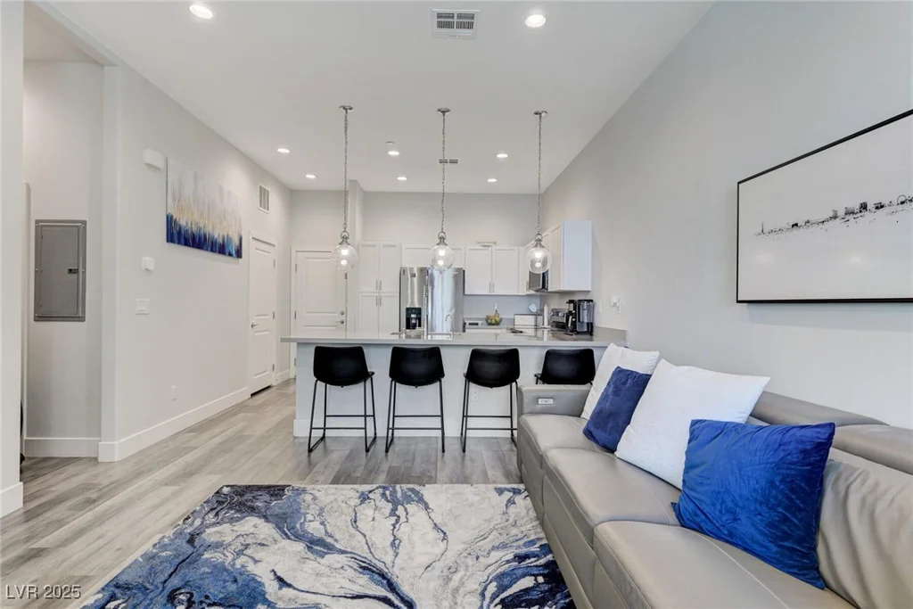 6430 Spring Jog, Las Vegas, NV 89166