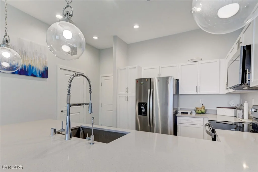 6430 Spring Jog, Las Vegas, NV 89166