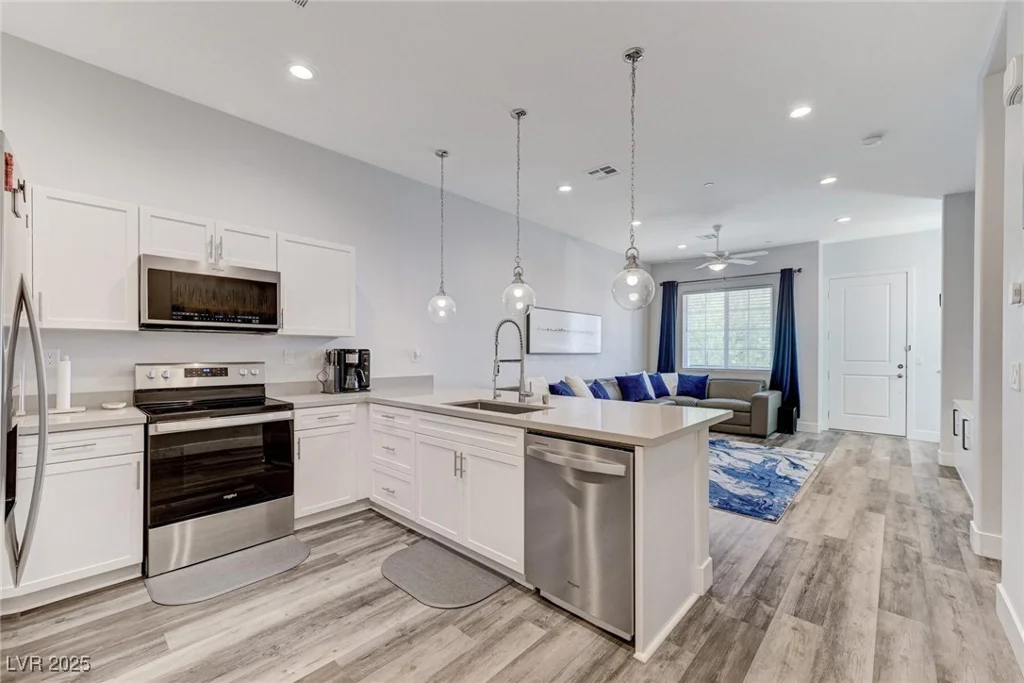6430 Spring Jog, Las Vegas, NV 89166