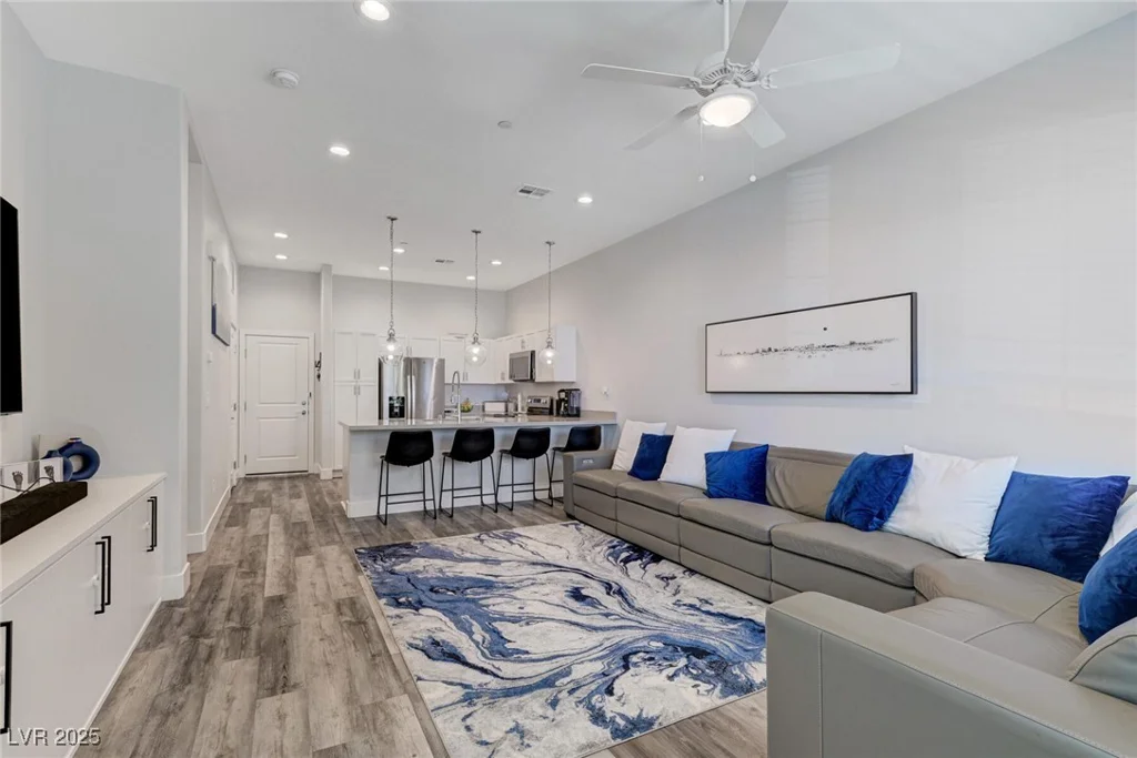 6430 Spring Jog, Las Vegas, NV 89166