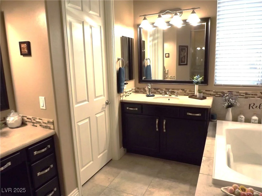 4242 Helena Hideaway, Las Vegas, NV 89129
