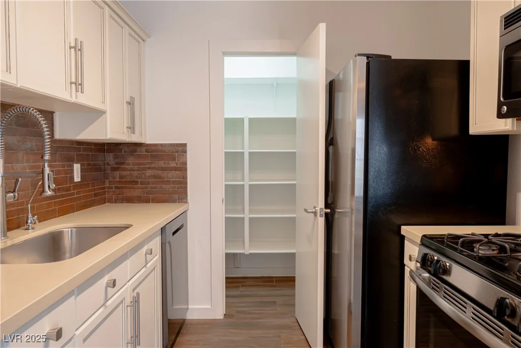 5330 Charleston, Las Vegas, NV 89142