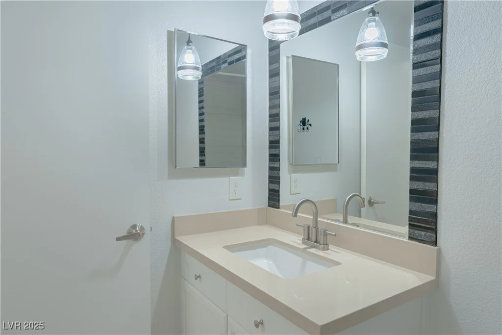 5330 Charleston, Las Vegas, NV 89142
