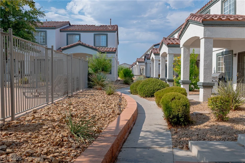 5330 Charleston, Las Vegas, NV 89142