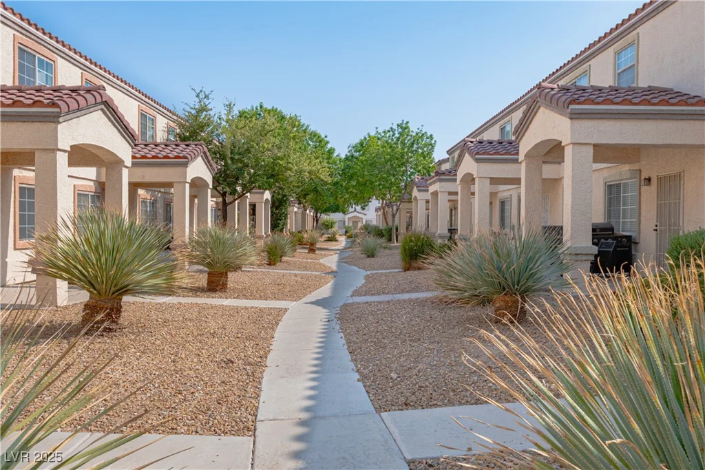 5330 Charleston, Las Vegas, NV 89142