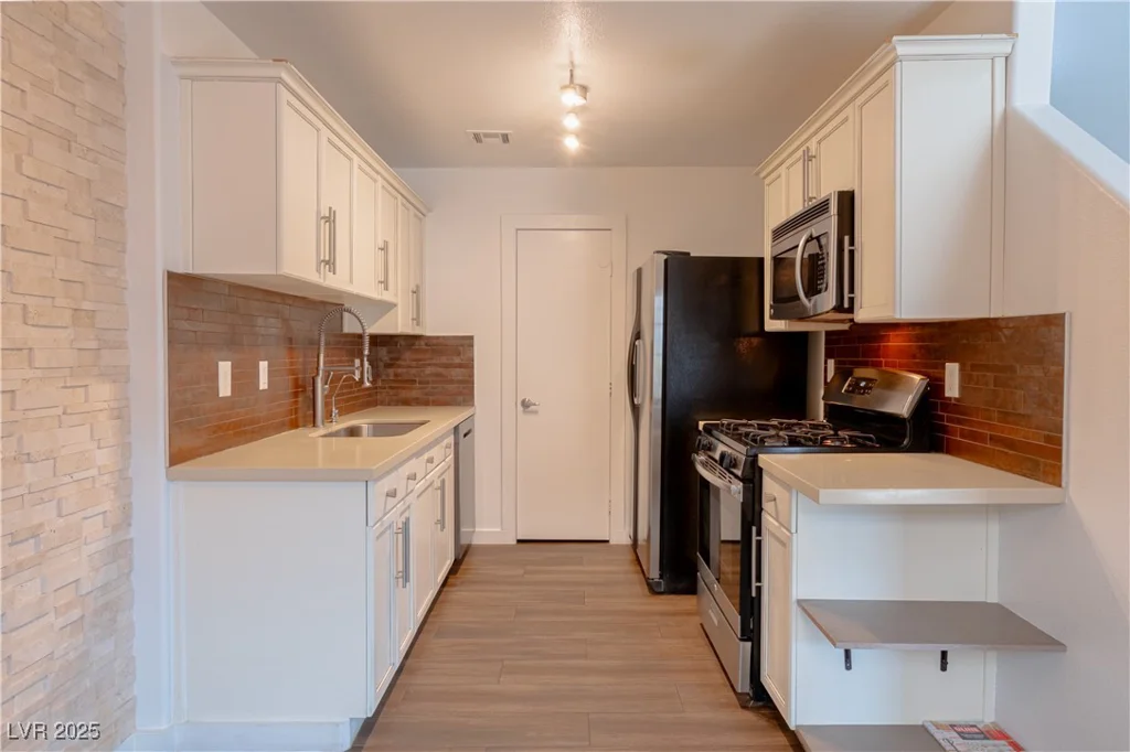 5330 Charleston, Las Vegas, NV 89142