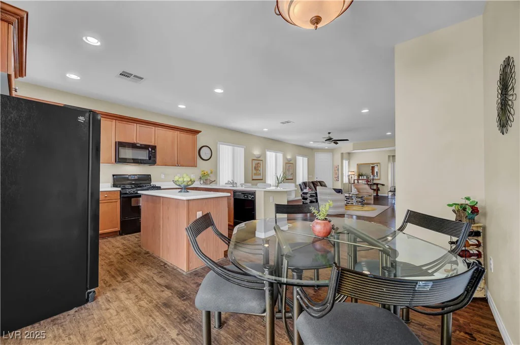 5904 Sorto Lago, North Las Vegas, NV 89081