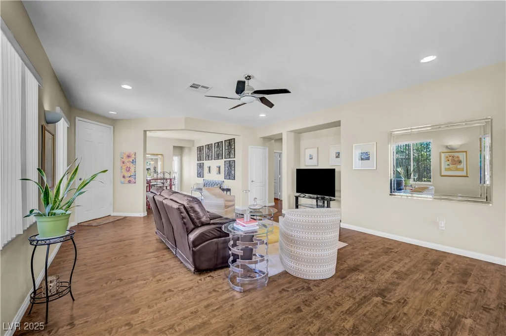 5904 Sorto Lago, North Las Vegas, NV 89081