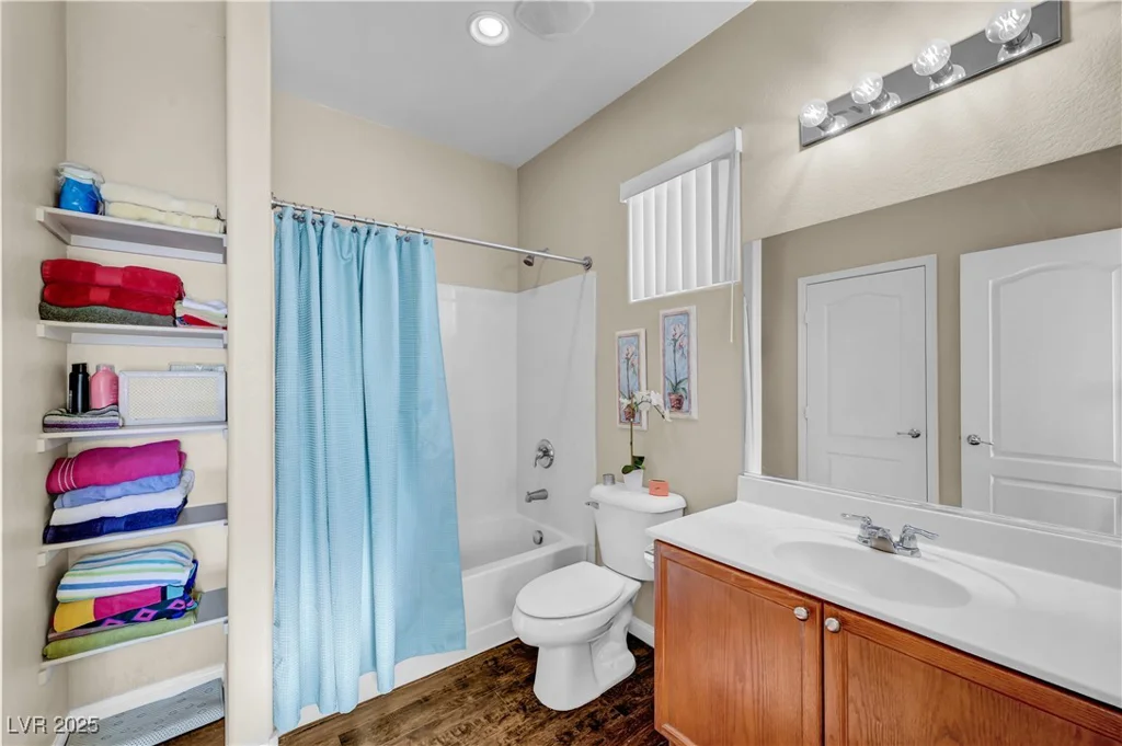 5904 Sorto Lago, North Las Vegas, NV 89081