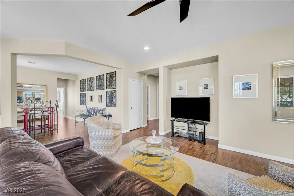 5904 Sorto Lago, North Las Vegas, NV 89081