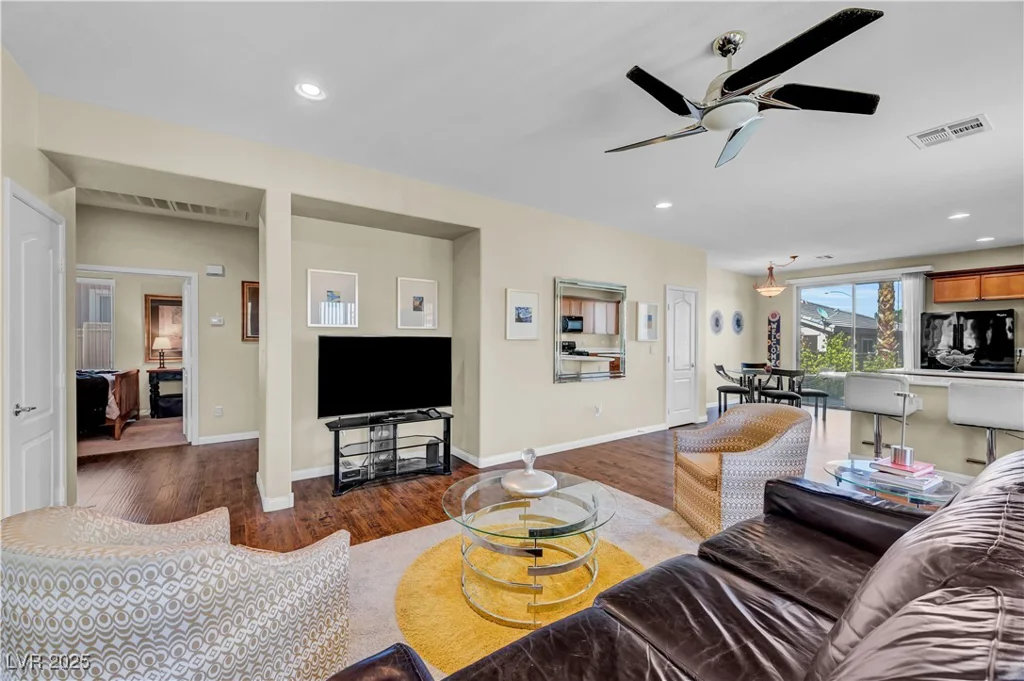 5904 Sorto Lago, North Las Vegas, NV 89081