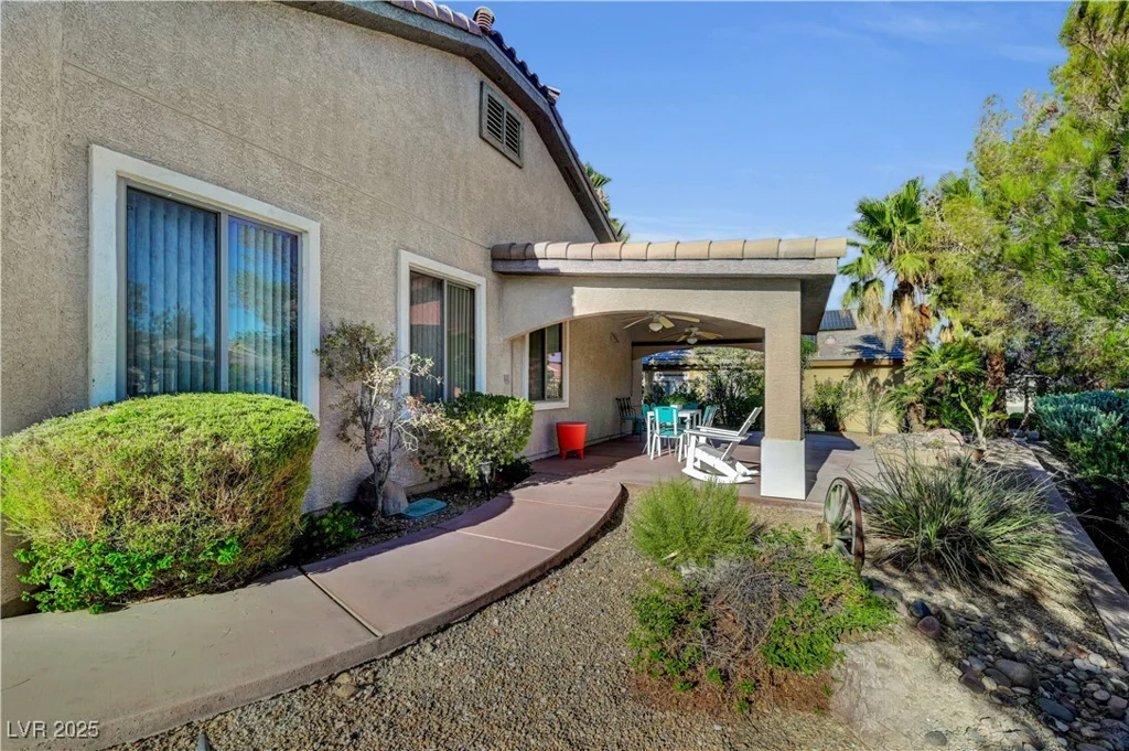 5904 Sorto Lago, North Las Vegas, NV 89081