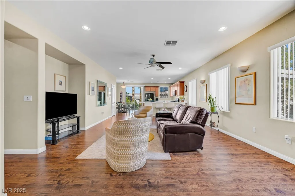 5904 Sorto Lago, North Las Vegas, NV 89081