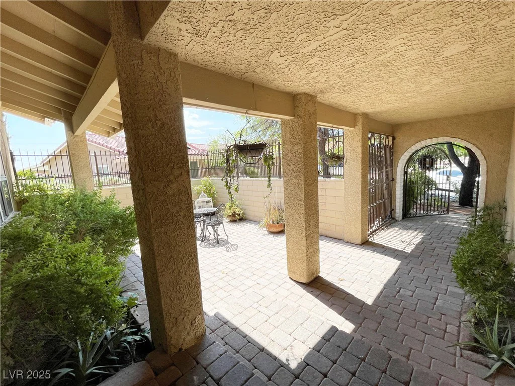 1400 Baldosa, Las Vegas, NV 89117