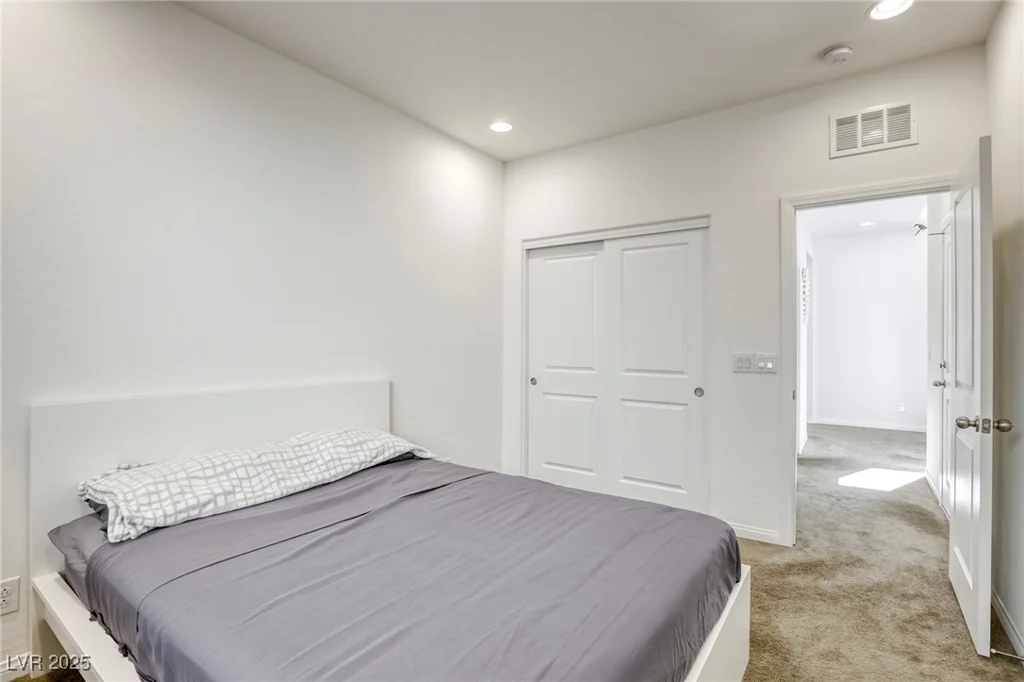 8922 Drew Valley, Las Vegas, NV 89148