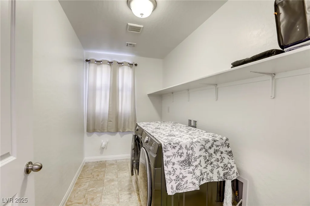 8922 Drew Valley, Las Vegas, NV 89148