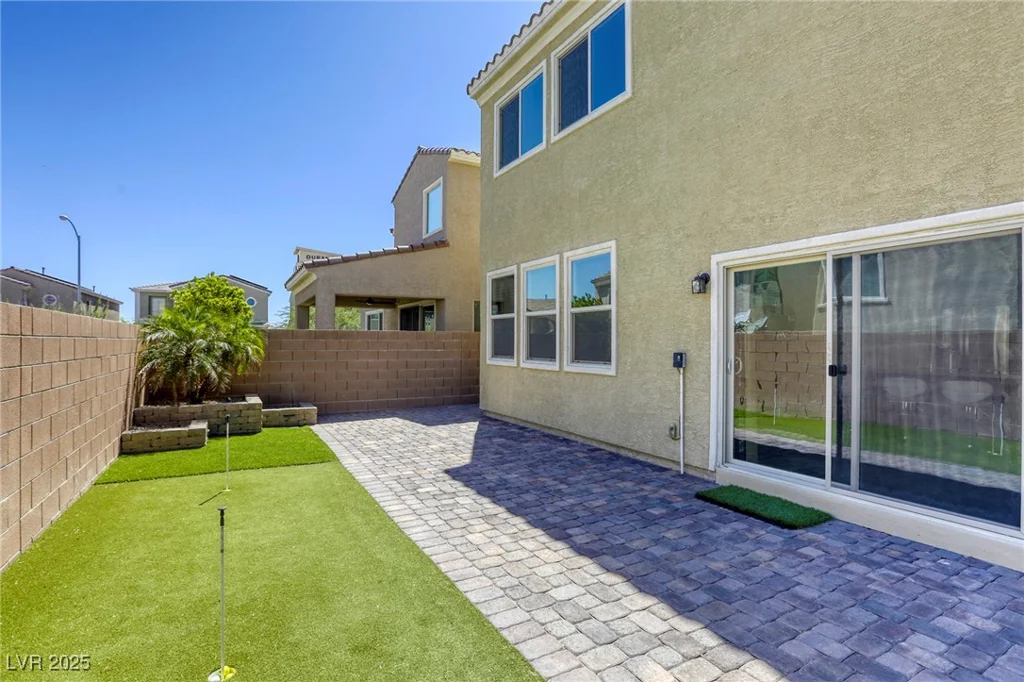 8922 Drew Valley, Las Vegas, NV 89148