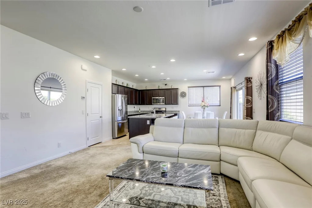 8922 Drew Valley, Las Vegas, NV 89148