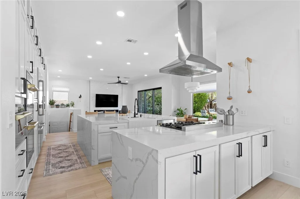 6 Perry Park, Henderson, NV 89052