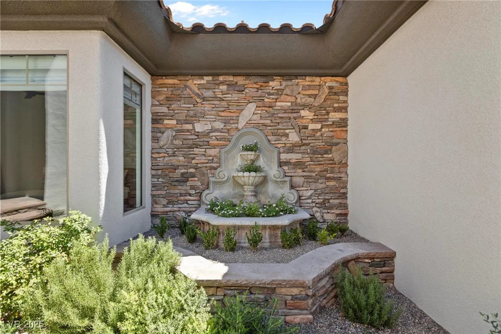 6 Perry Park, Henderson, NV 89052