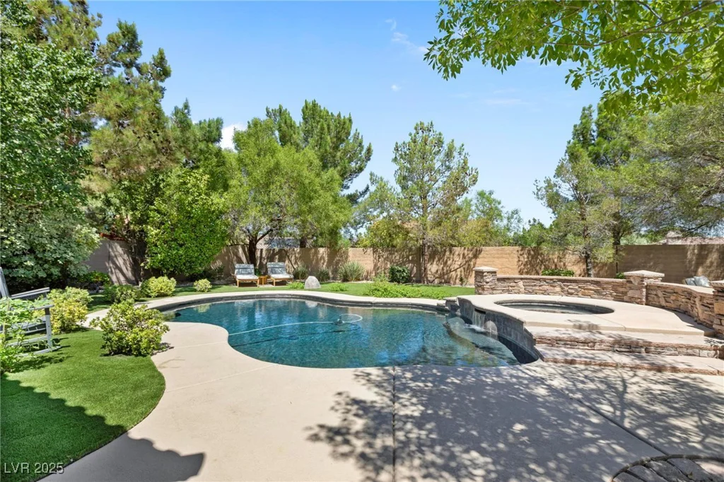 6 Perry Park, Henderson, NV 89052