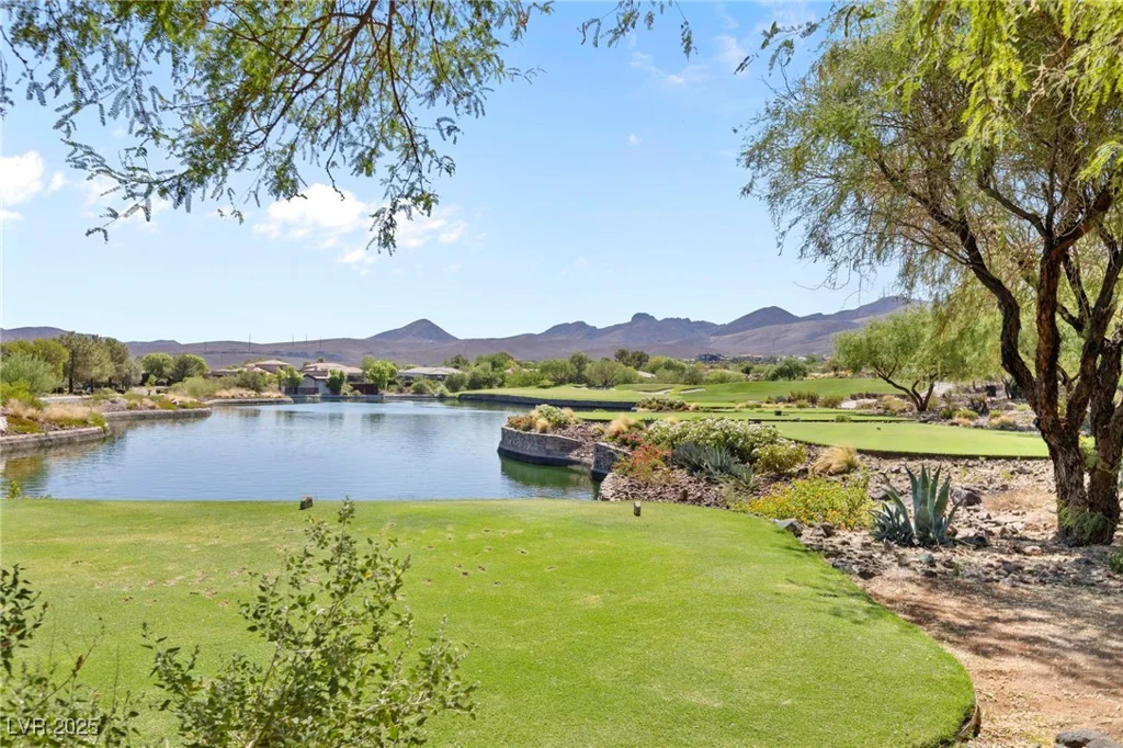 6 Perry Park, Henderson, NV 89052