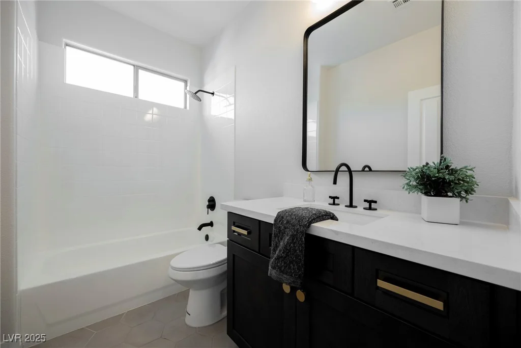 7331 Heggie, Las Vegas, NV 89131