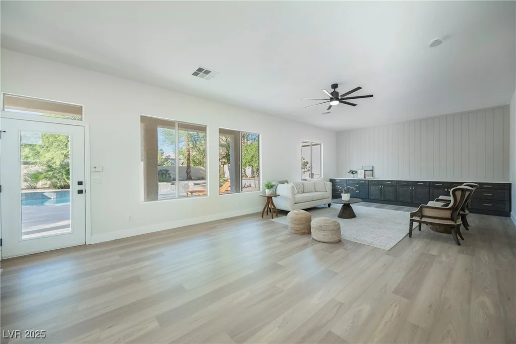 7331 Heggie, Las Vegas, NV 89131