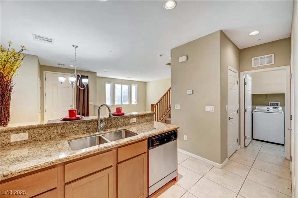 11420 Ogden Mills, Las Vegas, NV 89135