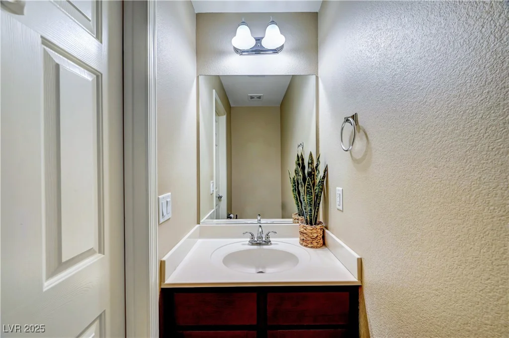 11420 Ogden Mills, Las Vegas, NV 89135