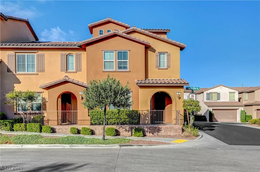 11420 Ogden Mills, Las Vegas, NV 89135