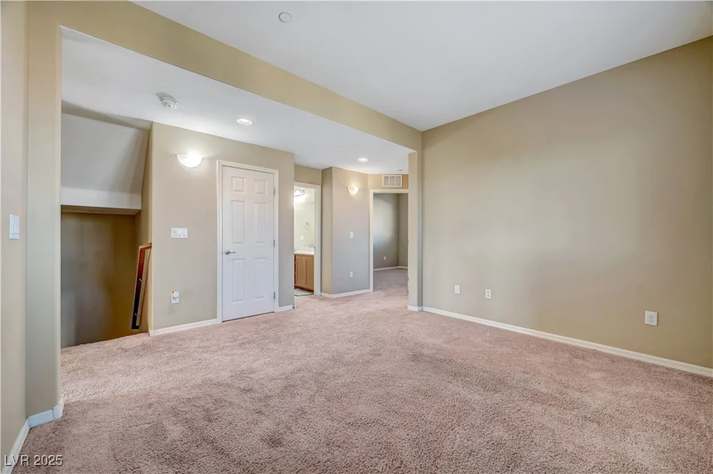 11420 Ogden Mills, Las Vegas, NV 89135