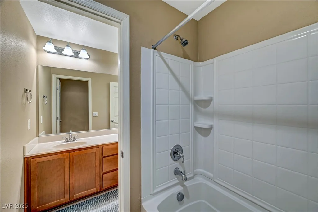 11420 Ogden Mills, Las Vegas, NV 89135