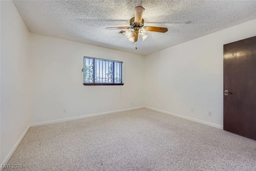 3370 Bronco, Las Vegas, NV 89108