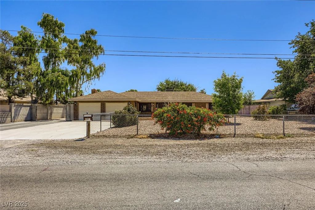 3370 Bronco, Las Vegas, NV 89108