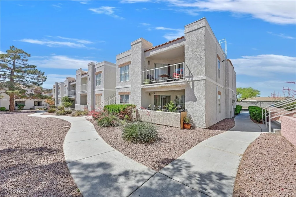 6800 Lake Mead, Las Vegas, NV 89156
