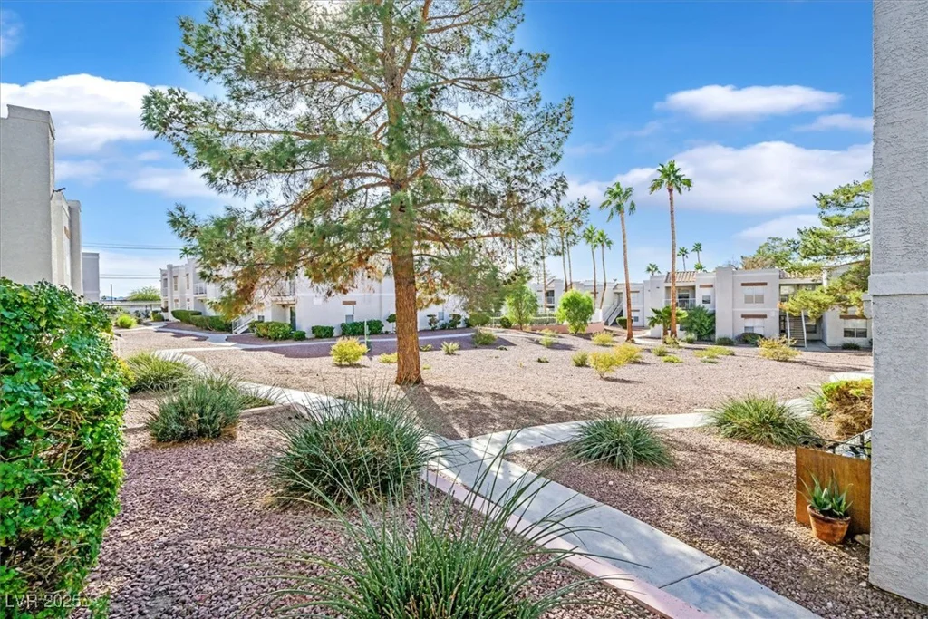 6800 Lake Mead, Las Vegas, NV 89156