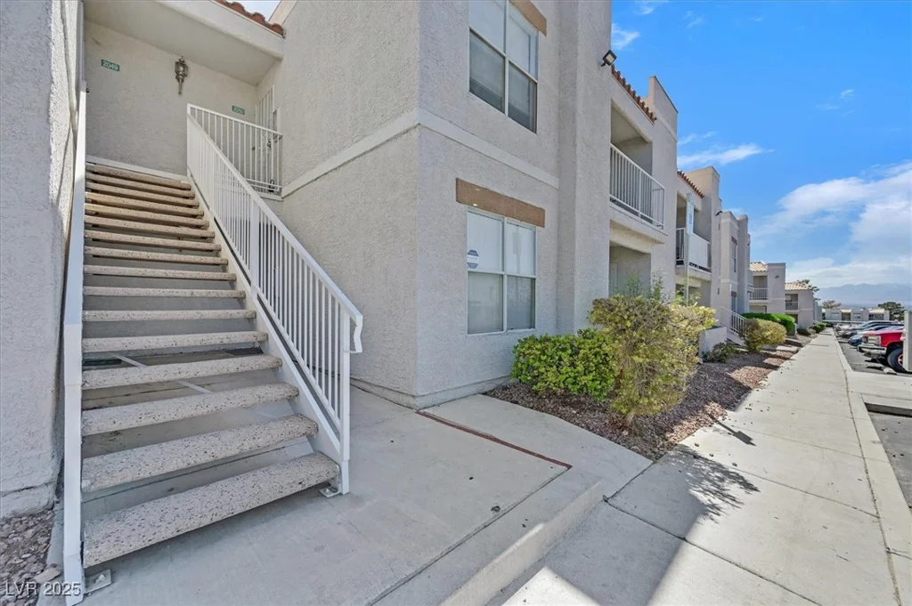 6800 Lake Mead, Las Vegas, NV 89156