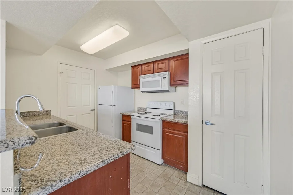 6800 Lake Mead, Las Vegas, NV 89156