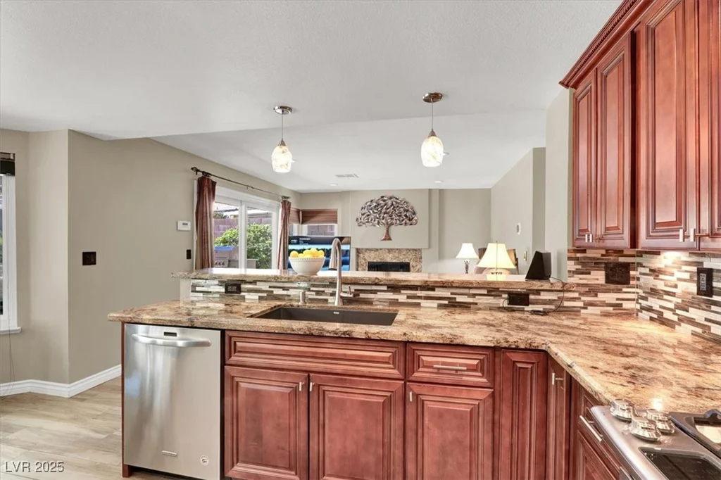 8313 Harbour Shores, Las Vegas, NV 89128