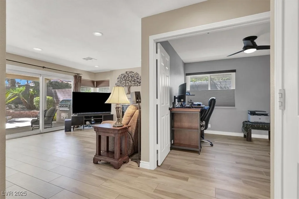 8313 Harbour Shores, Las Vegas, NV 89128