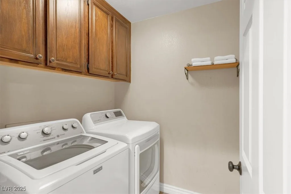 8313 Harbour Shores, Las Vegas, NV 89128