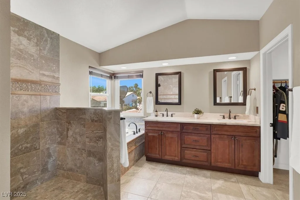 8313 Harbour Shores, Las Vegas, NV 89128