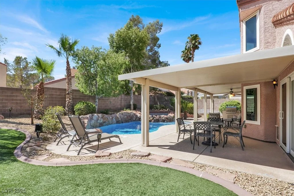 8313 Harbour Shores, Las Vegas, NV 89128