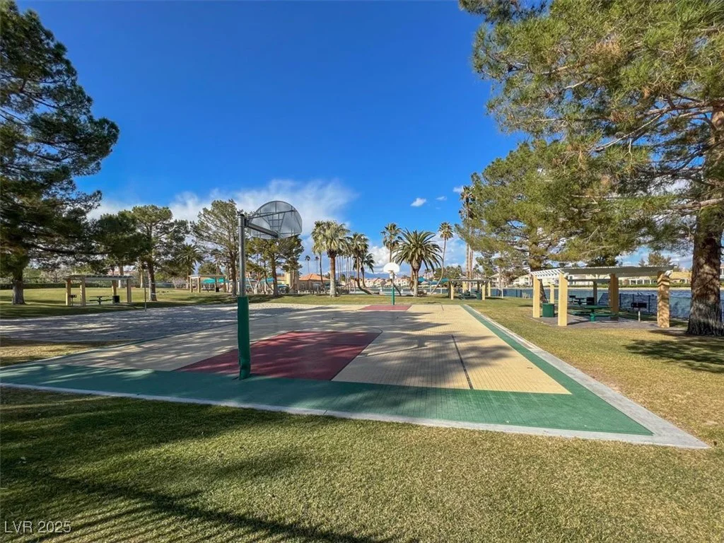 8313 Harbour Shores, Las Vegas, NV 89128