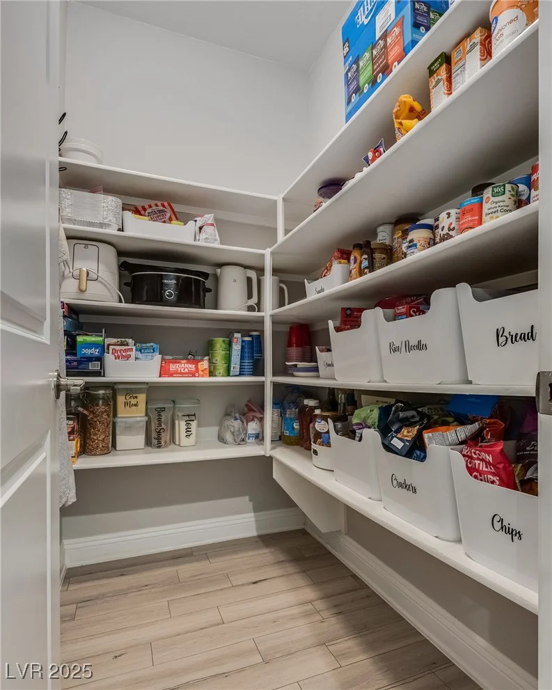 9925 Topaz Peak, Las Vegas, NV 89178