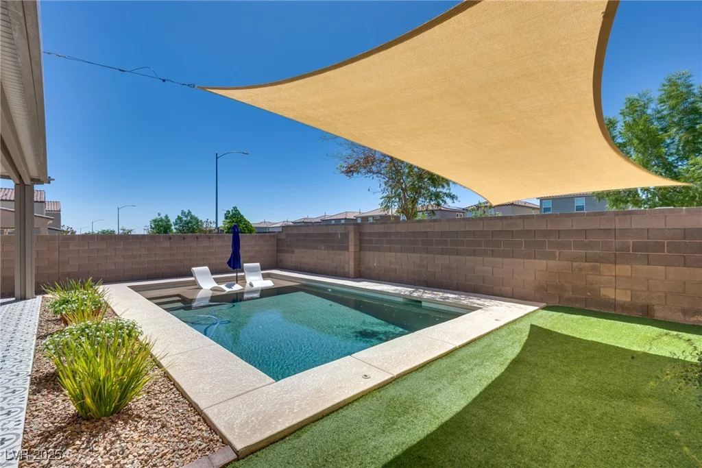9925 Topaz Peak, Las Vegas, NV 89178