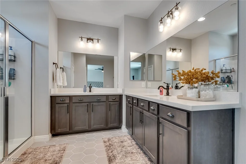 9925 Topaz Peak, Las Vegas, NV 89178