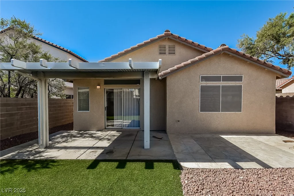 7272 Golden Star, Las Vegas, NV 89130